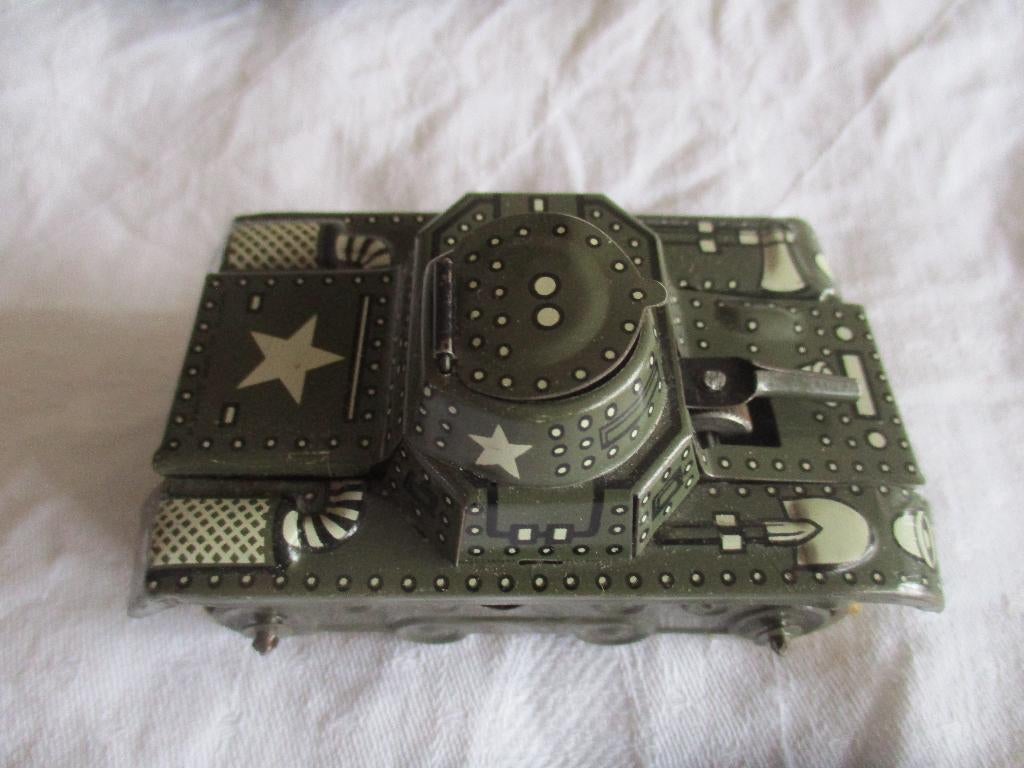 Blikken tank met doosje en opwindsleuteltje, Antiek en Kunst, Antiek | Speelgoed, Ophalen