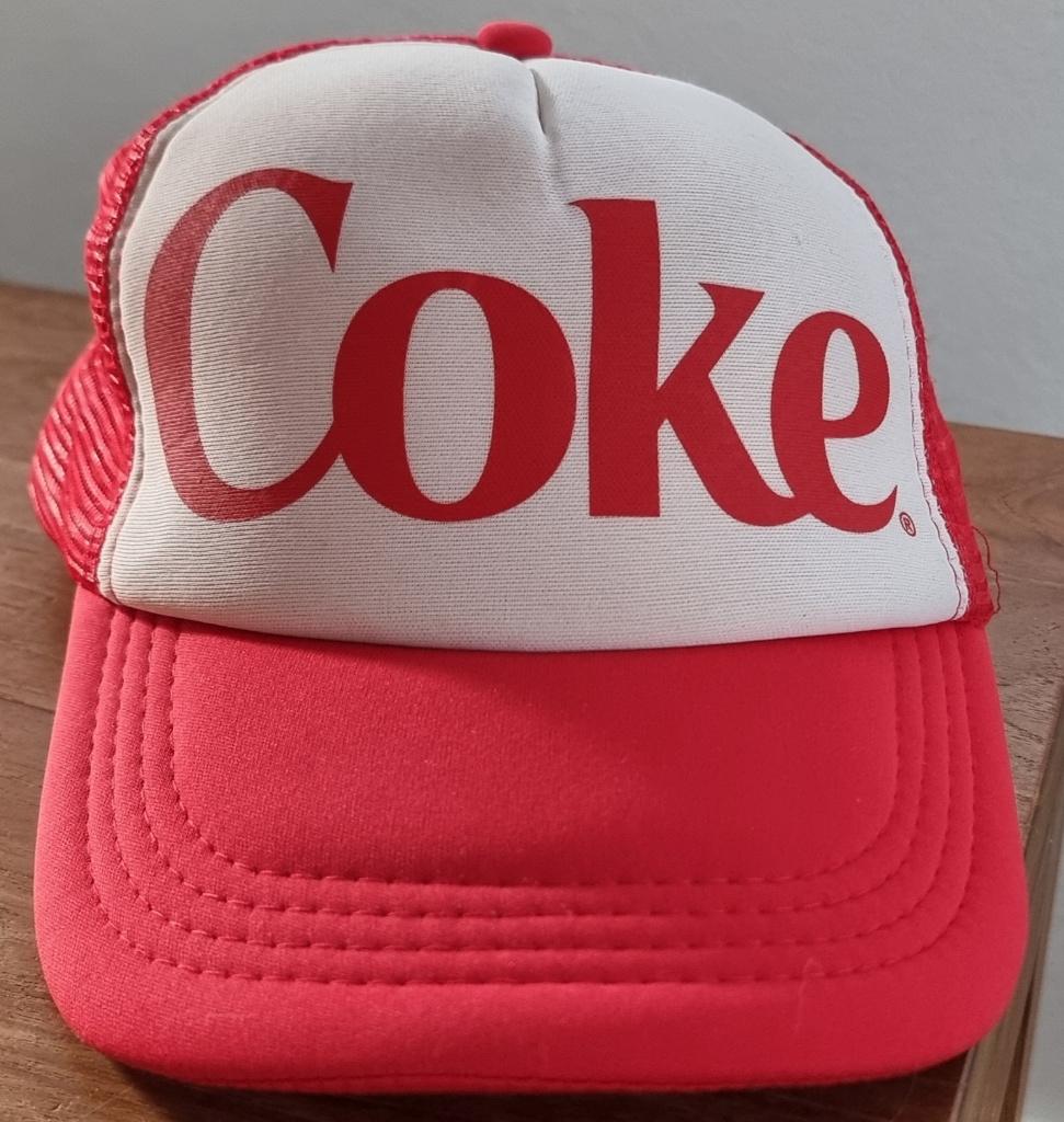 Pet Coke - Coca-Cola - Rood/wit verstelbaar - IZGST, Verzamelen, Ophalen of Verzenden, Zo goed als nieuw, Overige typen