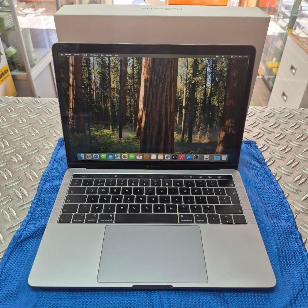 MacBook Pro 2019 13.3 Touch Bar i7 8GB 256GB Nieuwe accu!, Computers en Software, MacBook Pro, 2 tot 3 Ghz, 13 inch, Ophalen of Verzenden