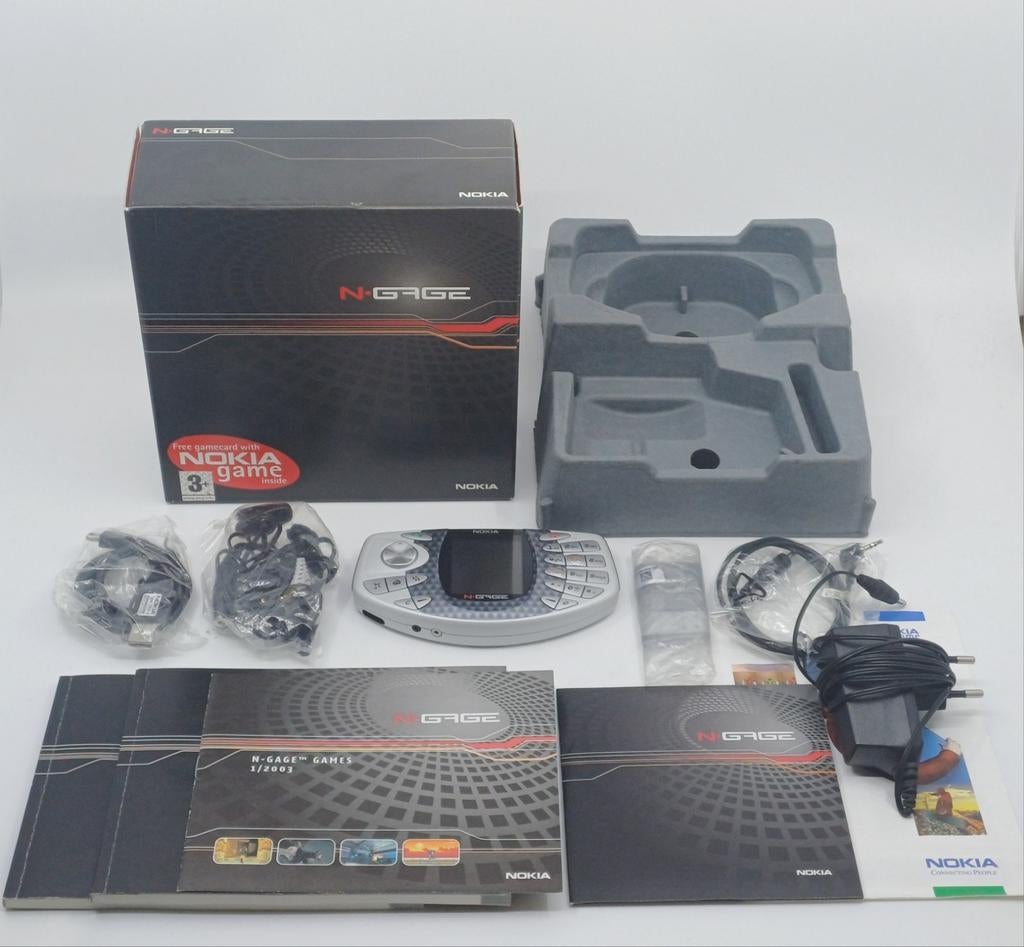 Nokia N-Gage Inclusief doos en accessoires, Verzenden, Gebruikt, Zilver, Fysiek toetsenbord