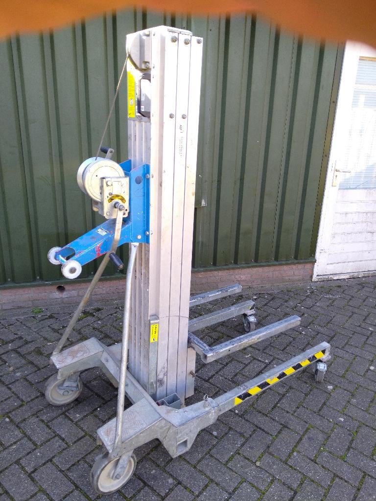 Kanaallift / materiaallift / bouwlift / airco lift, Ophalen of Verzenden, Gebruikt, Handmatig