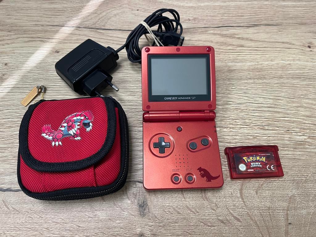 Nintendo Gameboy Advance SP - Groudon Limited Edition, Spelcomputers en Games, Spelcomputers | Nintendo Game Boy, Ophalen of Verzenden