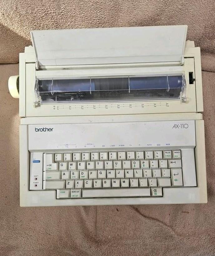 Elektrische typemachine Brother AX110., Diversen, Typemachines, Ophalen, Gebruikt