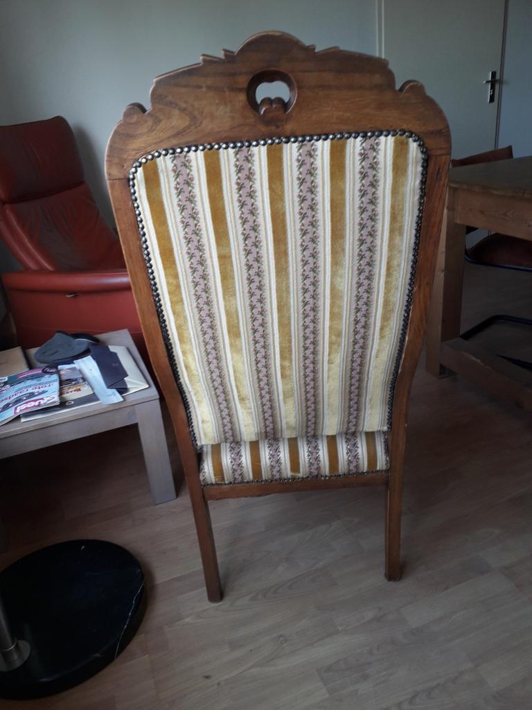 Antieke stoel met hoge leuning en armleuningen, Antiek en Kunst, Ophalen of Verzenden