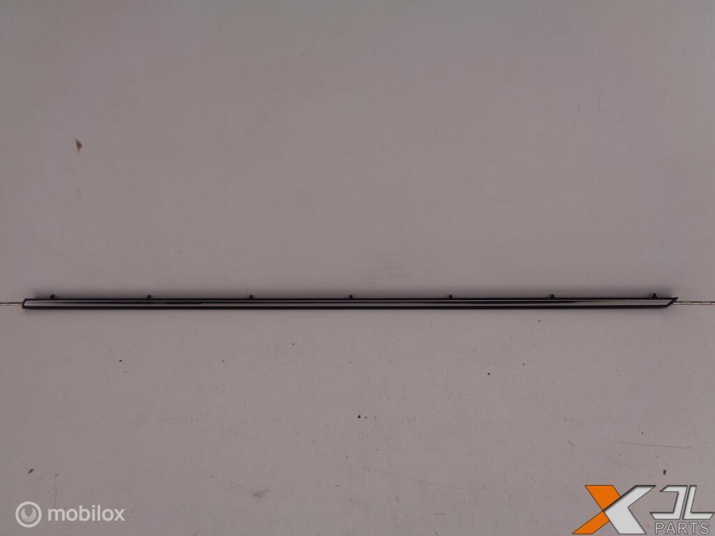 A1236900680 SIERLIJST RECHTS VOORPORTIER NEW OLD STOCK, Mercedes-Benz, Nieuw, Ophalen of Verzenden, Mercedes-Benz