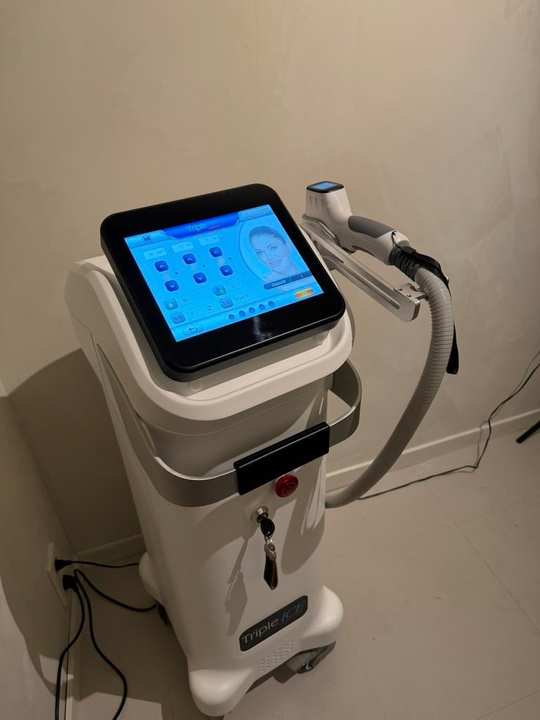 Triple ice quattro diode laser NIEUWSTAAT, Witgoed en Apparatuur, Persoonlijke-verzorgingsapparatuur, Ophalen, Zo goed als nieuw