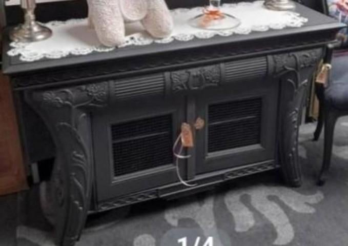 Nette zwarte dressoire, Ophalen of Verzenden, Zo goed als nieuw, 25 tot 50 cm, 50 tot 100 cm