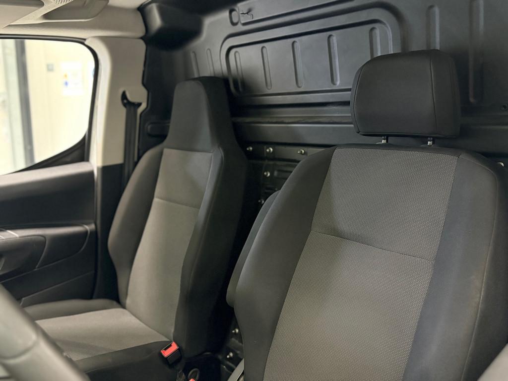 Opel Combo 1.5D L2H1 Edition 130 pk Airco | Cruise Control |, Voorwielaandrijving, Stof, 4 cilinders, Wit