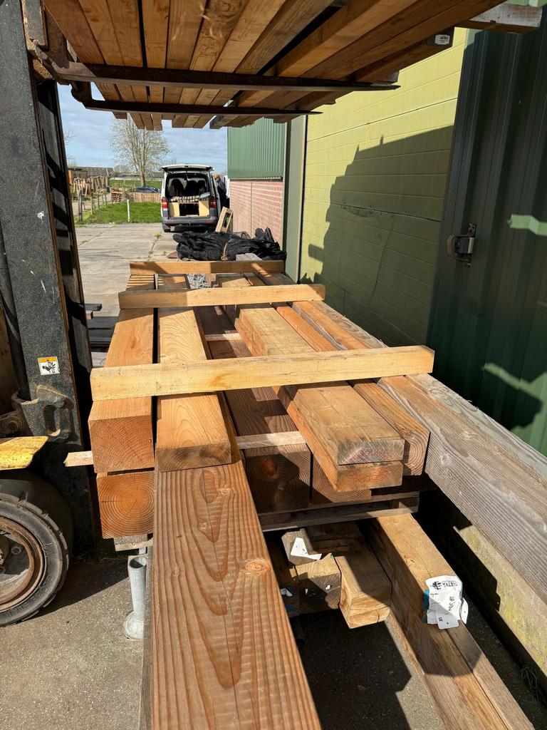 Partij douglas palen balken, Ophalen, Zo goed als nieuw, 250 cm of meer, Balken