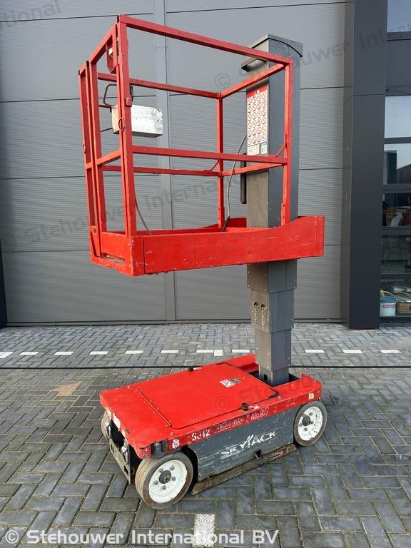Skyjack SJ12 mast hoogwerker orderpicker masthoogwerker, Skyjack Eu, Infoeurope@skyjack.com, Ringlaan 2
9850  Nevele, BE