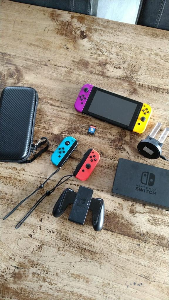 Nintendo Switch, Ophalen of Verzenden, Zo goed als nieuw, Switch Original