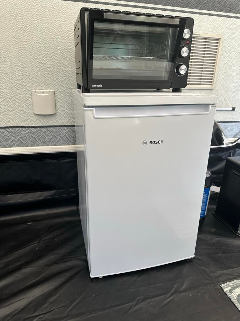 Bosch koelkast tafelmodel KTR15NWFA/01, Witgoed en Apparatuur, Koelkasten en IJskasten, 85 tot 120 cm, 100 tot 150 liter, Ophalen of Verzenden