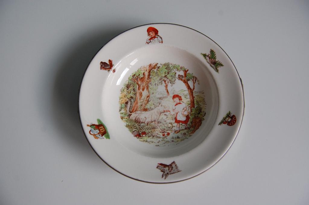 Vintage warmhoudbordje Roodkapje te koop, Antiek en Kunst, Ophalen of Verzenden