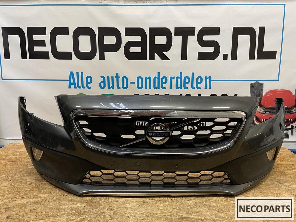 BUMPER VOLVO V40 CROSS COUNTRY VOORBUMPER GRILL ORIGINEEL, Ophalen of Verzenden, Gebruikt, Volvo, Bumper