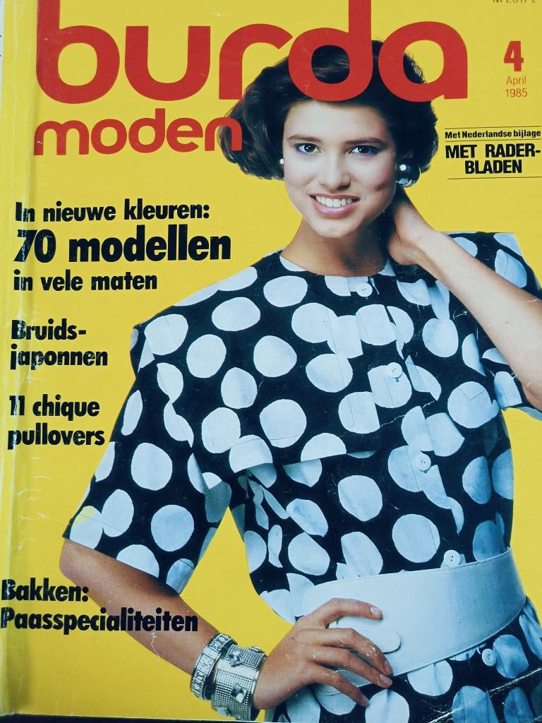 Burda april 1985 vintage mode bruidsjurken, Hobby en Vrije tijd, Kledingpatronen, Ophalen of Verzenden, Zo goed als nieuw, Vrouw