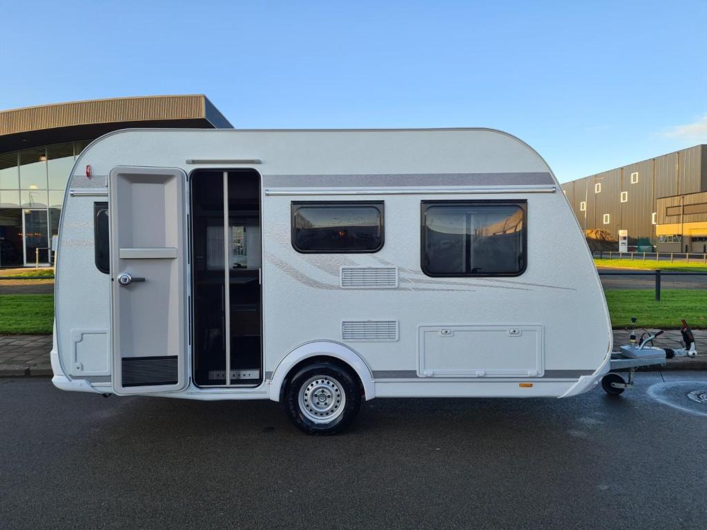 Tabbert Da Vinci 390 QD Met voortent!, Bedrijf, Treinzit, Tot en met 3, 4 tot 5 meter