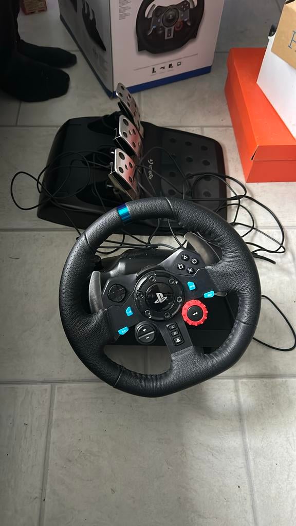 Logitech Driving Force Shifter en Stuur met Pedalen, Spelcomputers en Games, Spelcomputers | Sony PlayStation Consoles | Accessoires