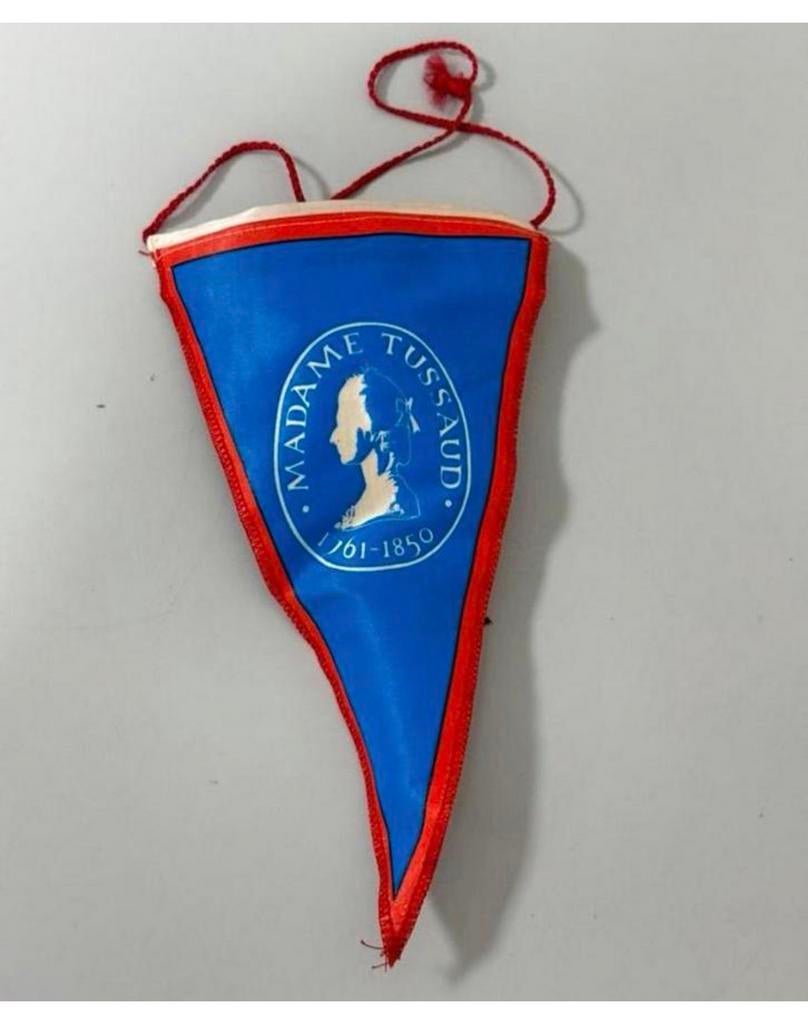 Wimpel vaandel Madame Tussauds wassenbeeldenmuseum London, Ophalen of Verzenden, Zo goed als nieuw, H, H