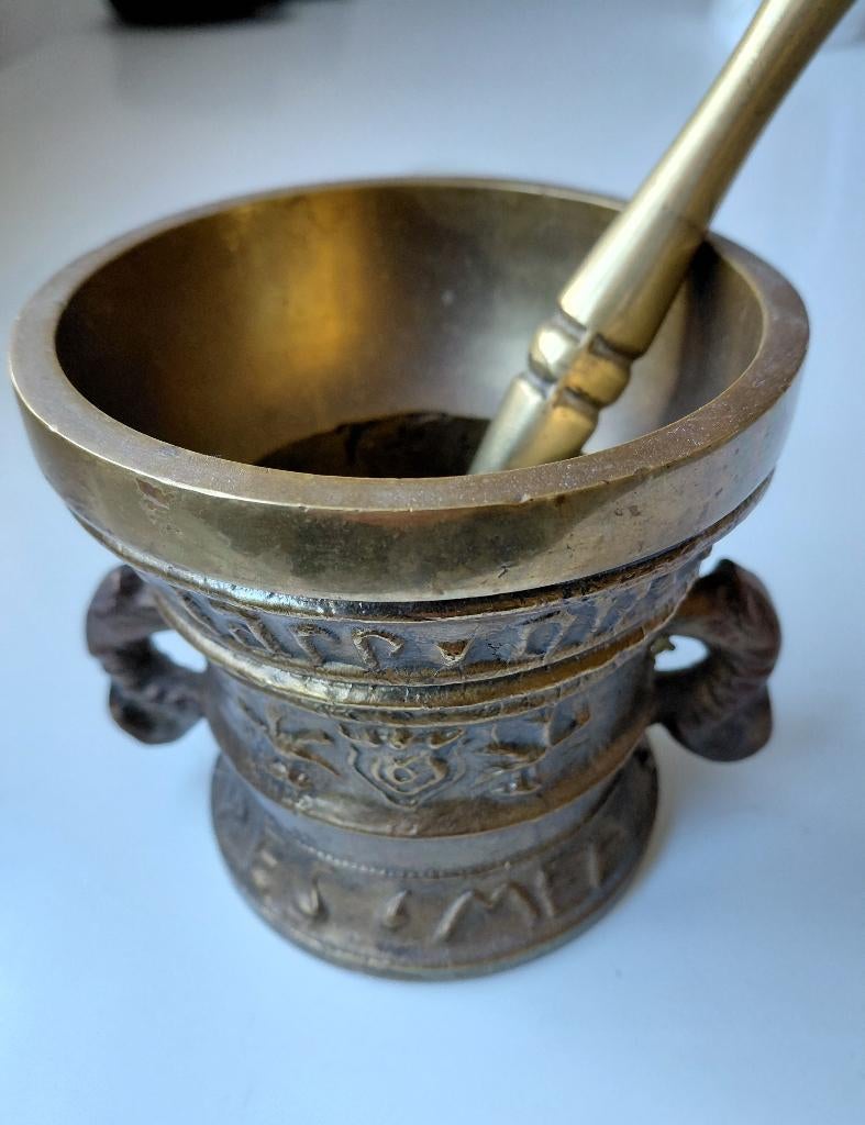 vijzel en stamper brons, Ophalen, Brons