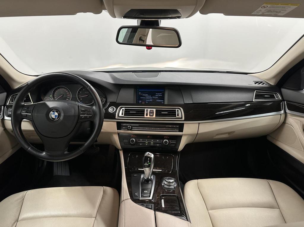 BMW 5-serie 523i High Executive TREKHAAK CAMERA LEER NAVI., Auto's, Euro 5, Achterwielaandrijving, Gebruikt, Beige