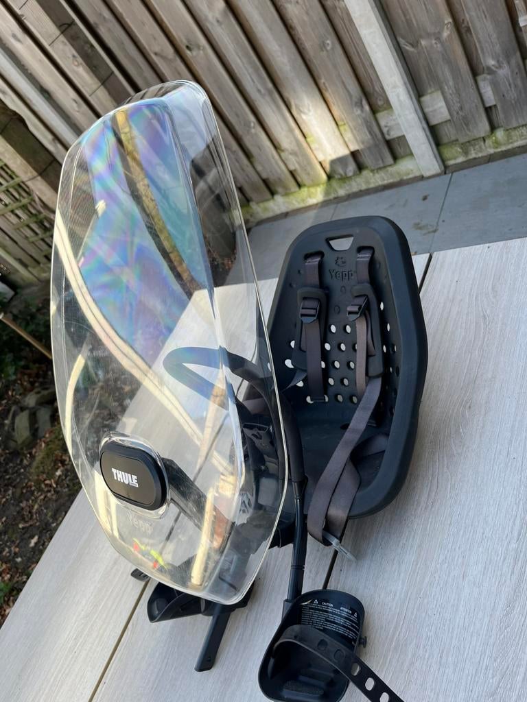 Yepp kinderzitje incl. Thule windscherm fiets, Fietsen en Brommers, Fietsaccessoires | Fietsstoeltjes, Ophalen, Gebruikt, Voorzitje