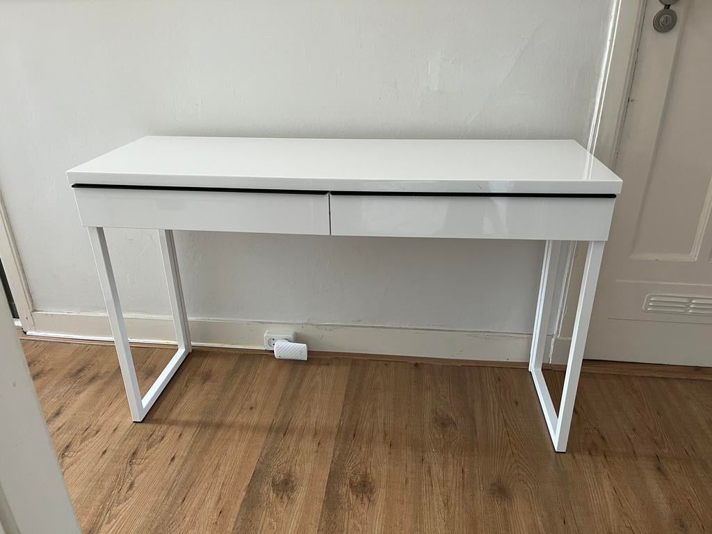 Ikea wit bureau tafel make up dressoir hoog glans, Huis en Inrichting, Ophalen, 100 tot 150 cm, Zo goed als nieuw, 25 tot 50 cm