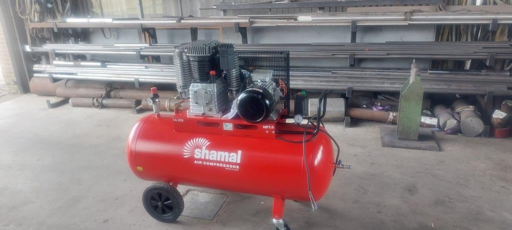 UWM Shamal compressor, Doe-het-zelf en Verbouw, Compressors, 100 liter of meer, Ophalen