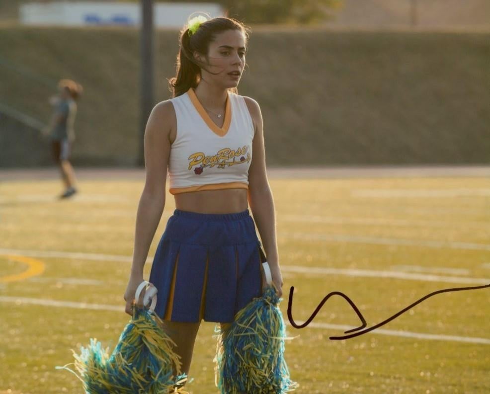 Lorenza Izzo - handtekening signed - 20 x 25 cm - COA UACC., Ophalen of Verzenden, Zo goed als nieuw, Foto of Kaart, Gesigneerd