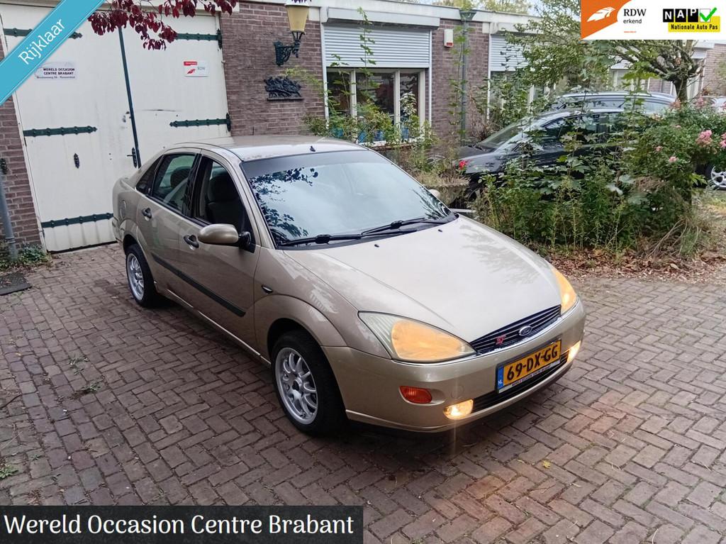 Ford Focus 1.8-16V Ghia, Gebruikt, 4 cilinders, Startonderbreker, Beige