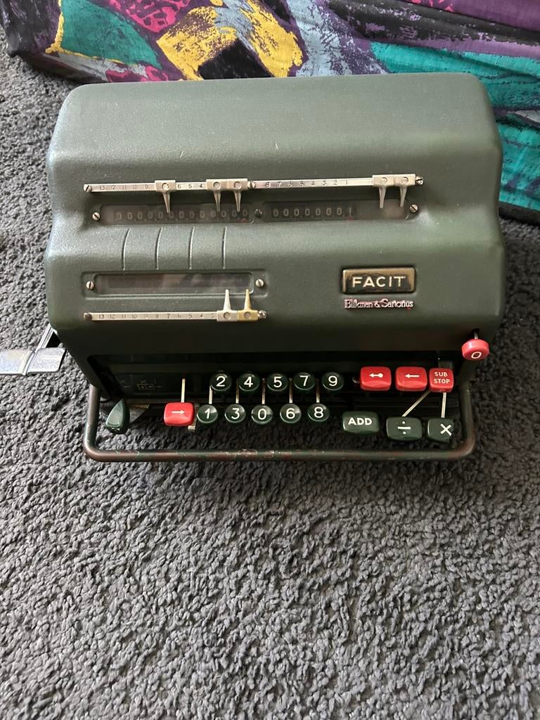 Antiek electronisch rekenmachine, Ophalen