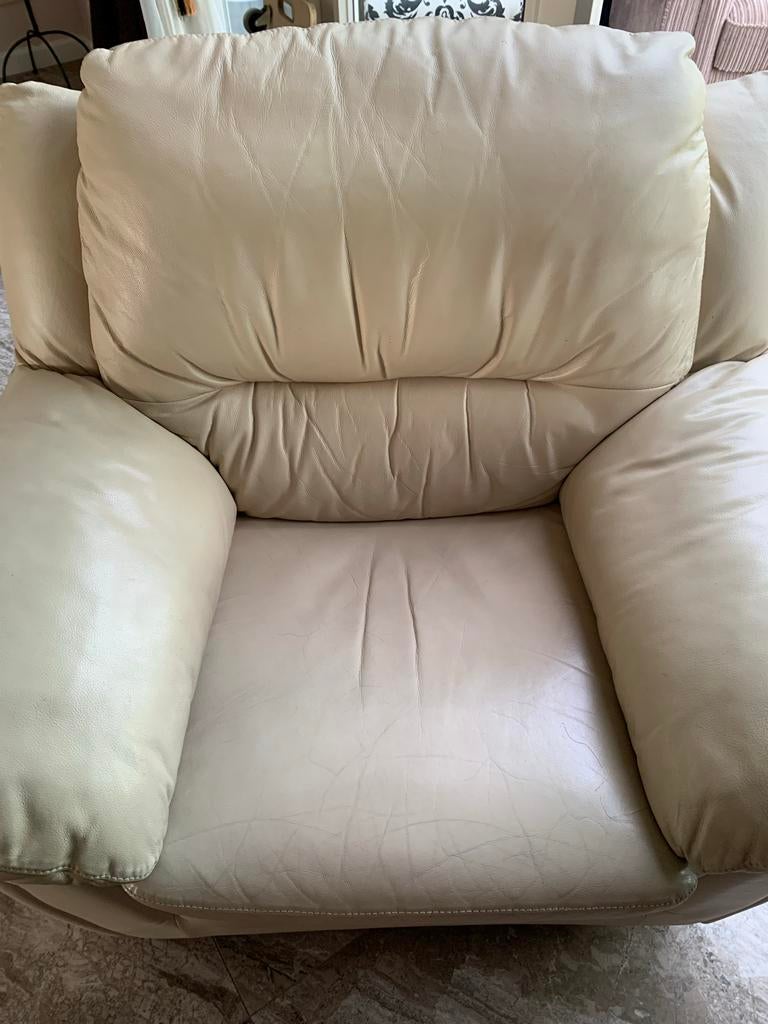 Crèmekleurige leren fauteuil, Huis en Inrichting, Fauteuils, Ophalen, Gebruikt, Leer, 75 tot 100 cm