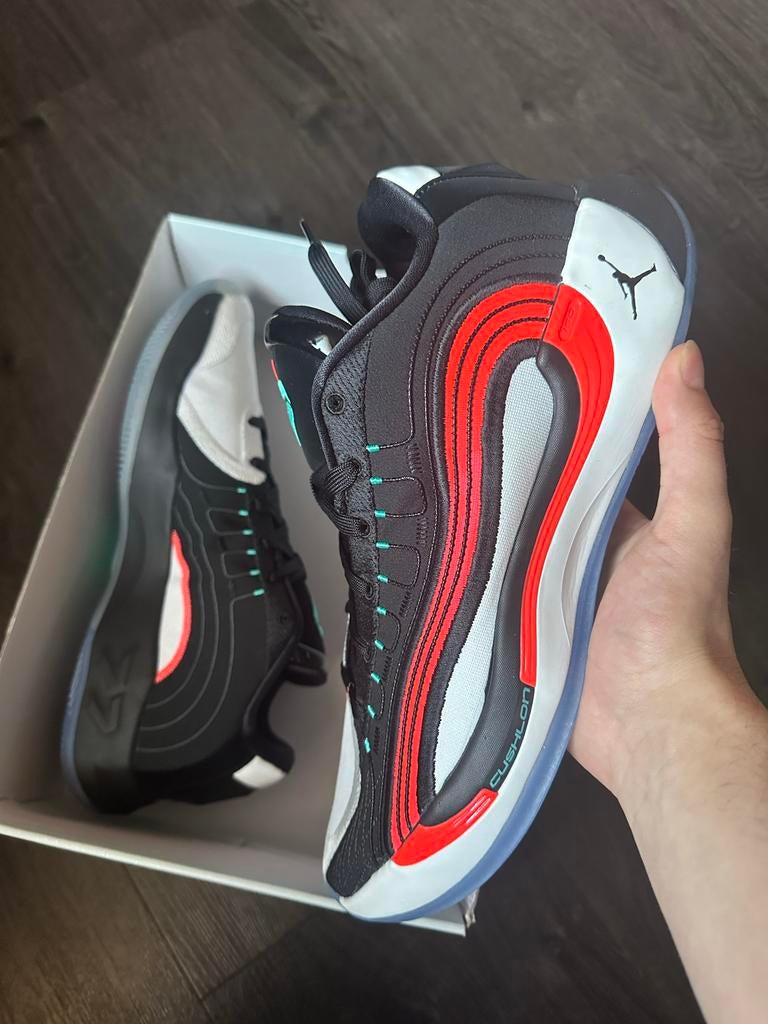 Nike Jordan Luka 4 Zwart Rood Heren Basketbalschoen Maat 47., Nieuw, Ophalen of Verzenden, Sportschoenen, Zwart