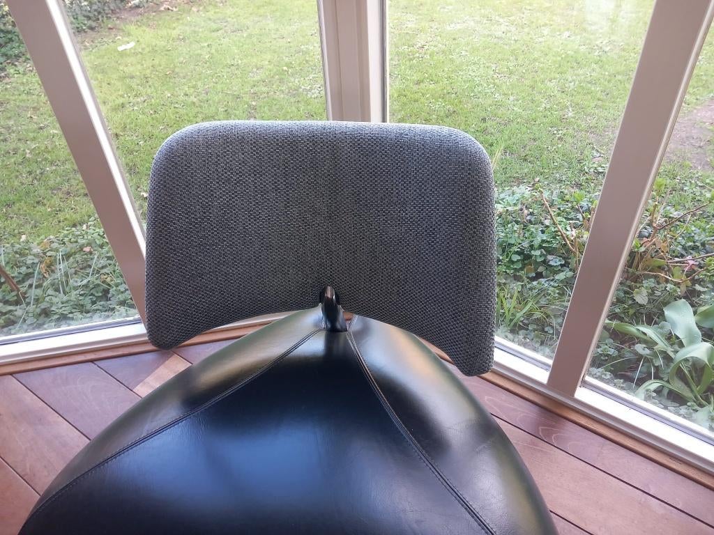 Leolux pallone Pa, Ophalen, Zo goed als nieuw, 75 tot 100 cm, Leer