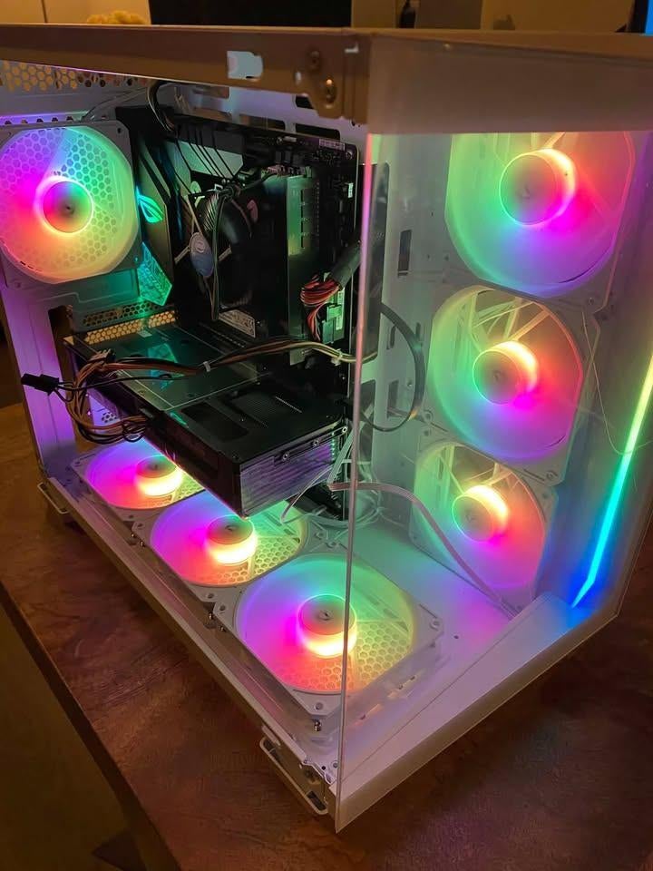 Game pc antec i7 16gb ram RTX 5060, 1 speler, Virtual Reality, Zo goed als nieuw, Eén computer