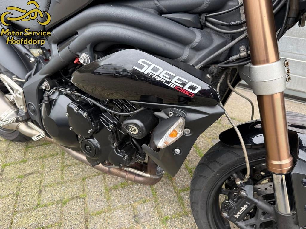 TRIUMPH SPEED TRIPLE 1050 (bj 2011) - foto 3