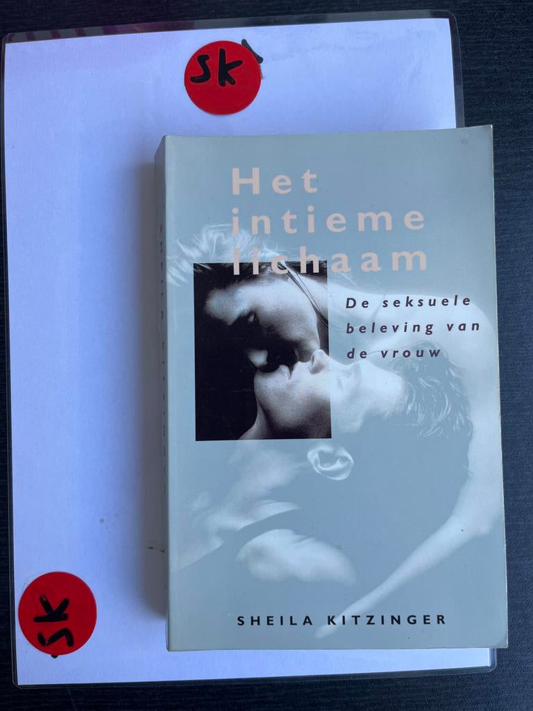 Het intieme lichaam: De seksuele beleving van de vrouw, Ophalen of Verzenden, Zo goed als nieuw