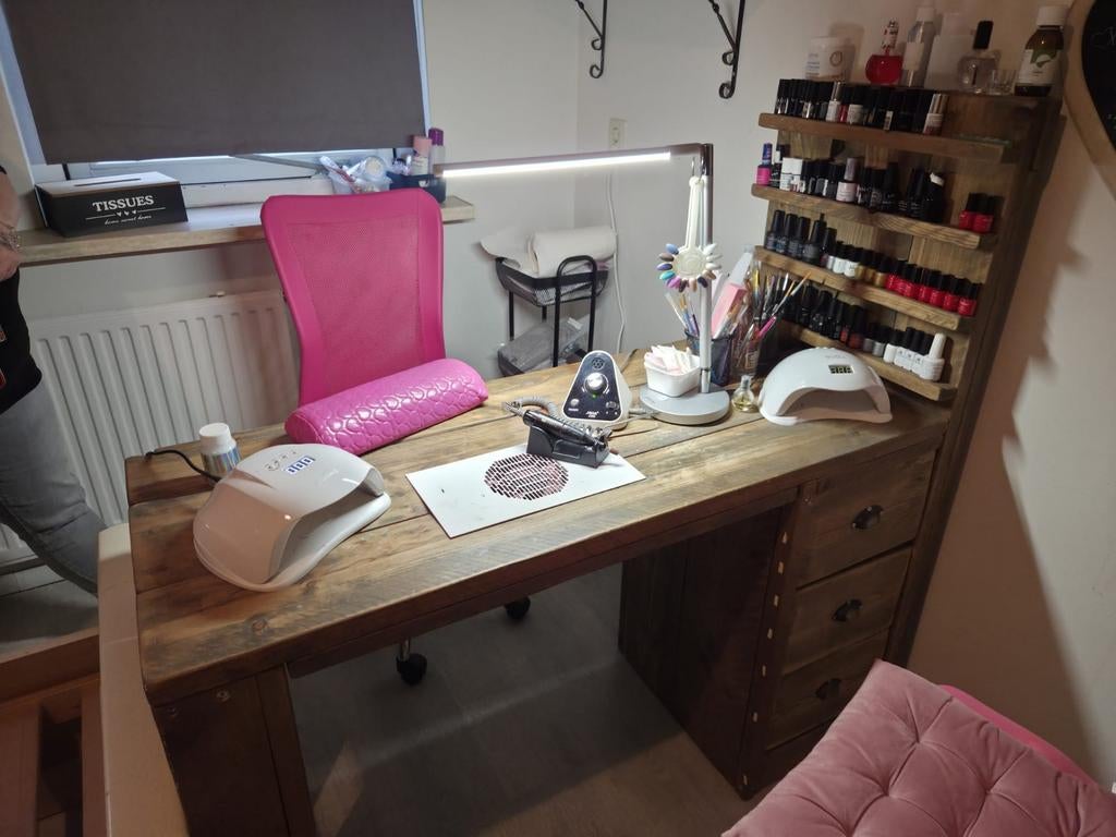 Overcomplete nagel salon, Sieraden, Tassen en Uiterlijk, Uiterlijk | Cosmetica en Make-up, Ophalen, Overige kleuren, Handen en Nagels