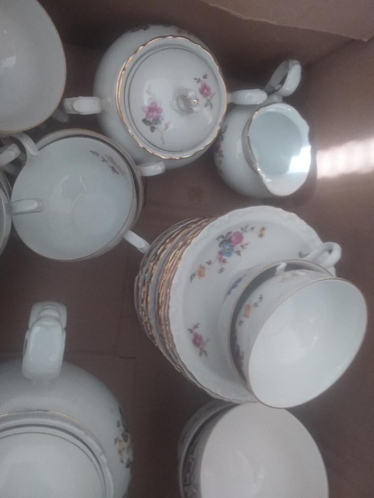 Theeservies Kahla bloemen motieven met gouden randje, Ophalen, Gebruikt, Overige stijlen, Porselein