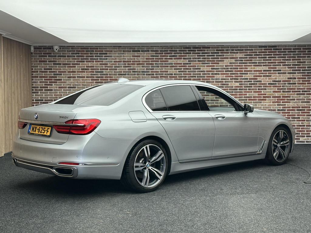 BMW 7-serie 740i HEADUP CAMERA LEDER MASSAGE MEMORY, Auto's, Automaat, Gebruikt, 1700 kg, Leder