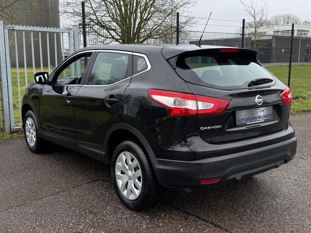 Nissan Qashqai 1.2 Visia LED Clima Cruise Weinig KM, Voorwielaandrijving, Gebruikt, Euro 6, 4 cilinders