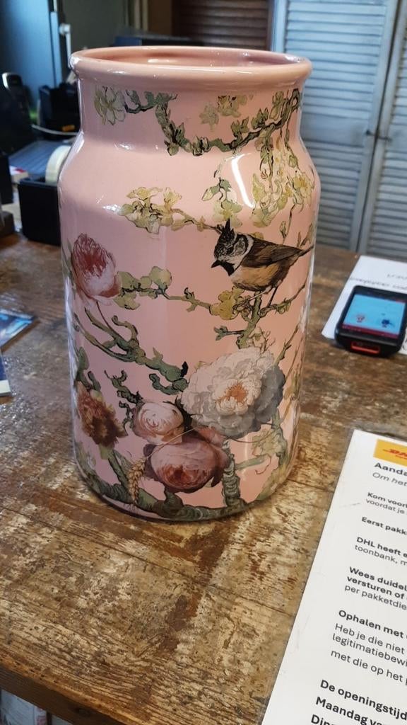 Roze vaas met vogel- en bloemmotief, Huis en Inrichting, Woonaccessoires | Vazen, Ophalen of Verzenden