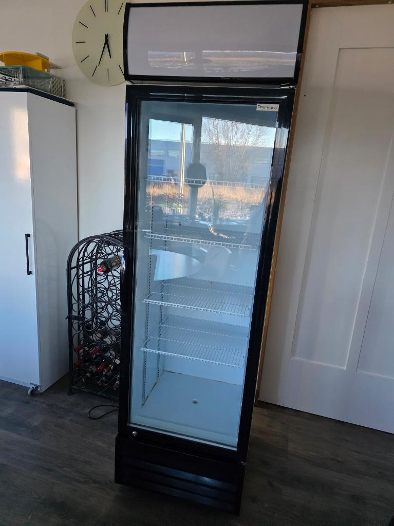 Te koop grote koelkast met glazen deur, Ophalen, Zonder vriesvak, 200 liter of meer, 160 cm of meer