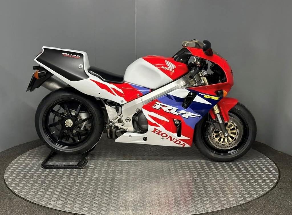 Honda RVF RC 45 | RC45 (bj 1994), Motoren, Bedrijf, 749 cc, Super Sport