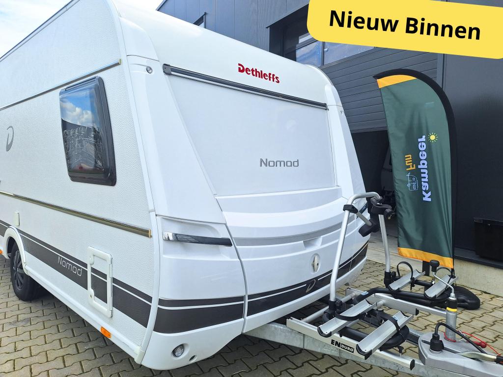 Dethleffs Nomad 470 FR - Incl Mover - Fietsenrek - GFK Dak, Caravans en Kamperen, Caravans, Rondzit, Kachel, Particulier, Overige typen