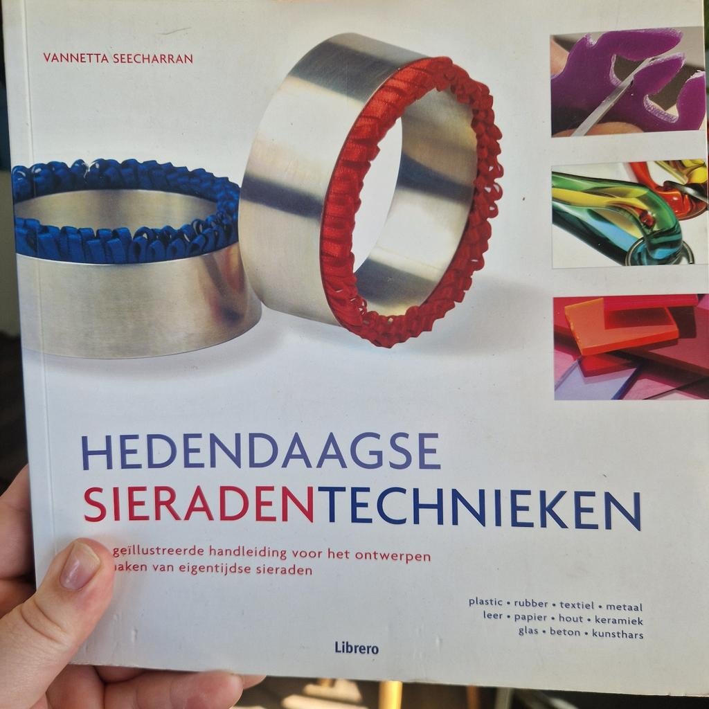 V. Seecharran - Hedendaagse sieradentechnieken, Ophalen of Verzenden, Zo goed als nieuw, V. Seecharran