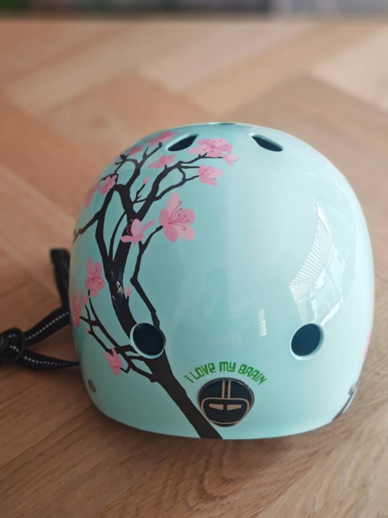 Kinder helm Nutcase met Kersenbloesem Design, Ophalen, Jongen of Meisje, Overige maten, Zo goed als nieuw