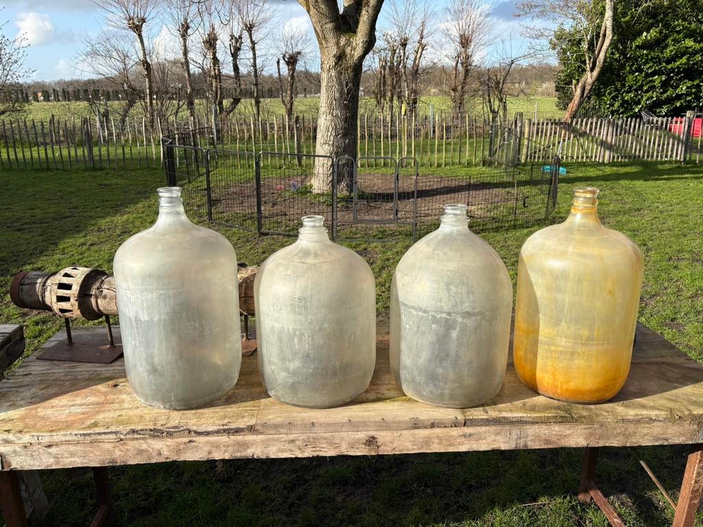 Oude grote fles - gistfles - vaas, Ophalen, Gebruikt, Overige kleuren, Glas