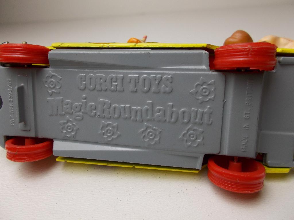 1971 Corgi Toys 807 CITROEN DS 19 MAGIC ROUNDABOUT I.z.g.st!, Ophalen of Verzenden, Zo goed als nieuw, Auto, Corgi