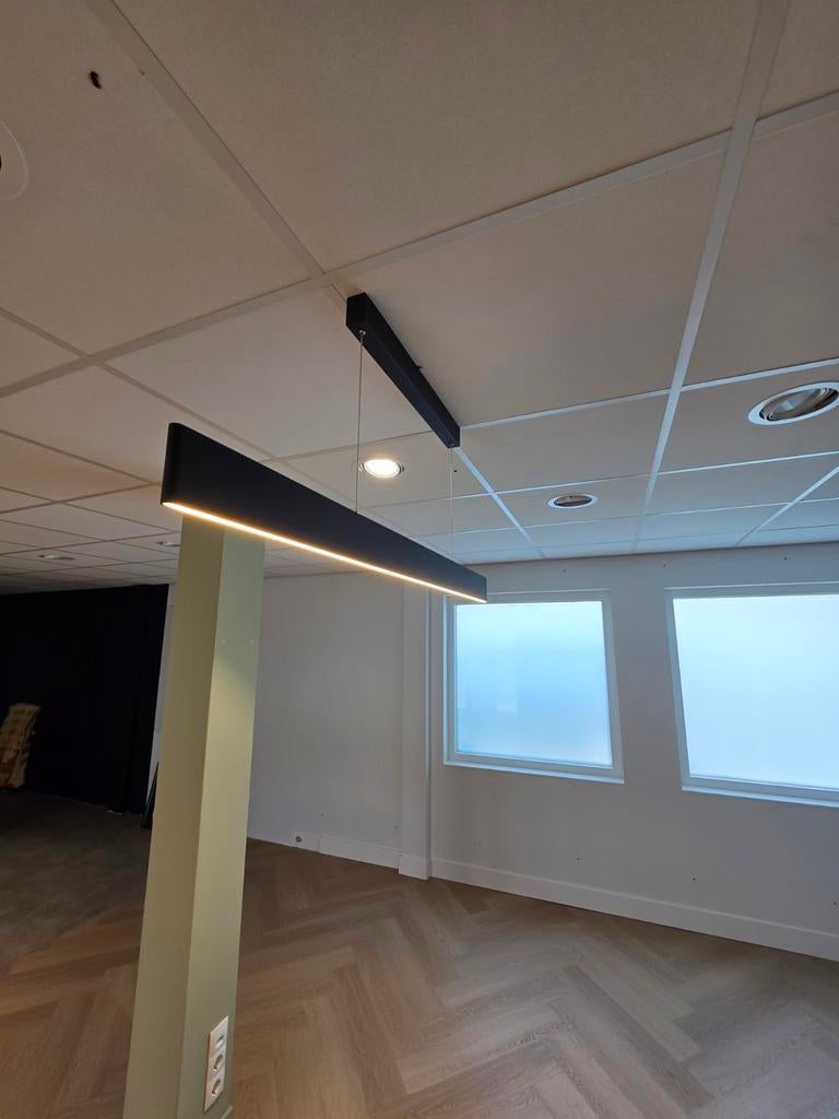 2 LED hanglampen, zo goed als nieuw, in hoogte verstelbaar, Ophalen, Modern, Industrieel, Zo goed als nieuw, Metaal