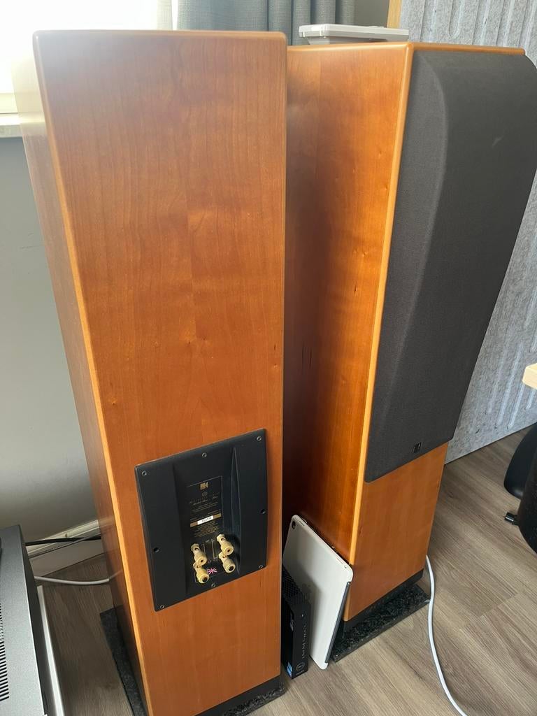 KEF Model two-two, Gebruikt, 120 watt of meer, Front, Rear of Stereo speakers, Ophalen